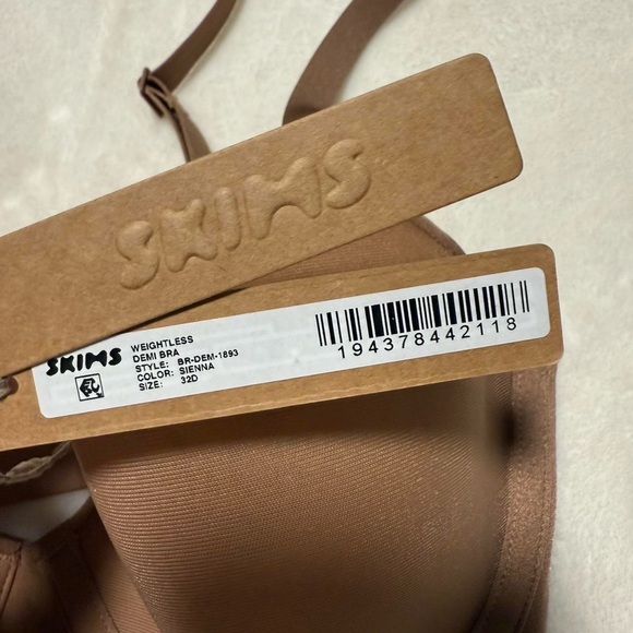 NWT Skims Sienna Weightless Demi Bra - Picture 3 of 3